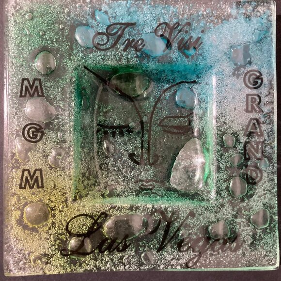 Vintage MGM Grand Las Vegas Tre Visi Restaurant Glass Small Dish or Ashtray - Picture 2 of 4